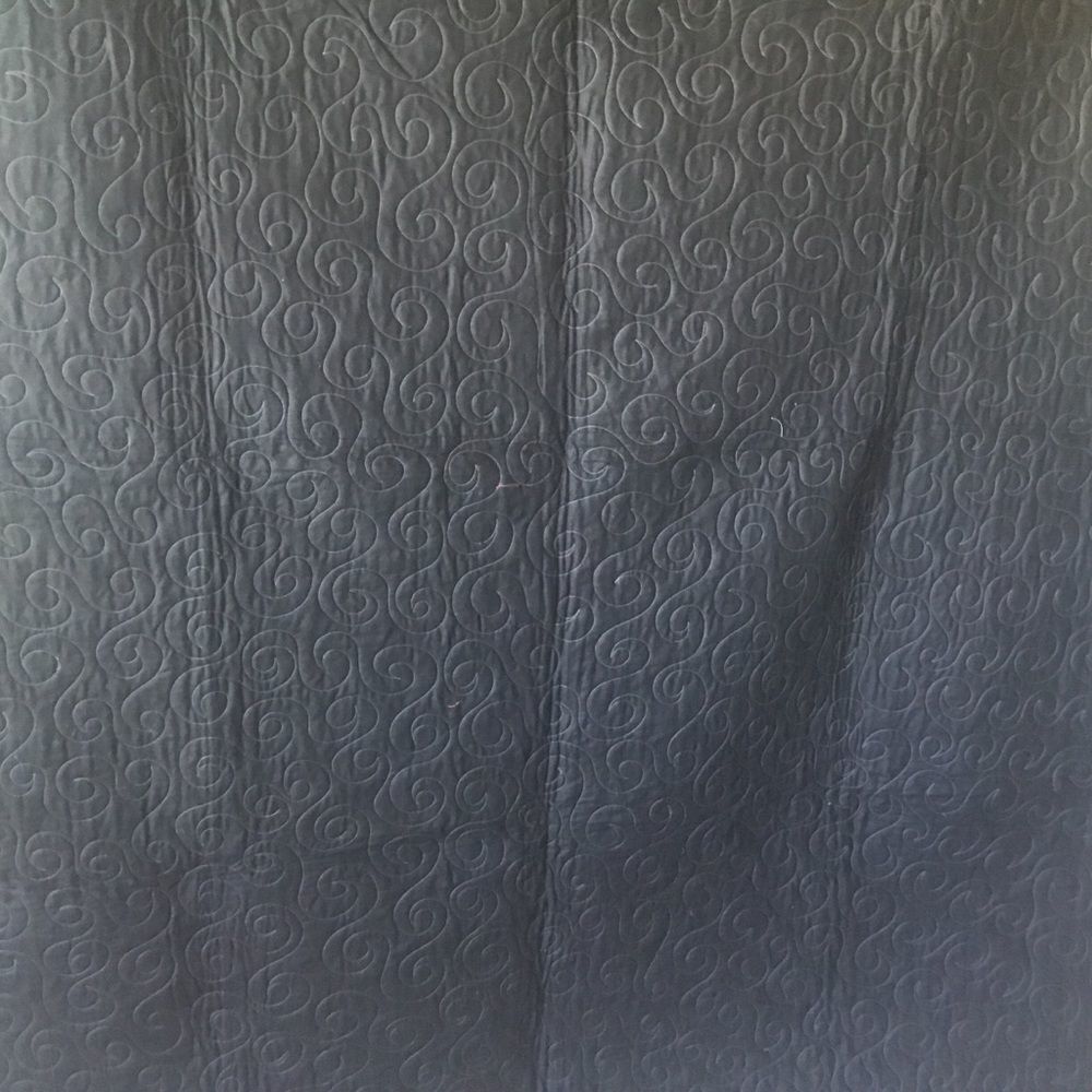 Handmade Quilt.   - Picture 11 of 13